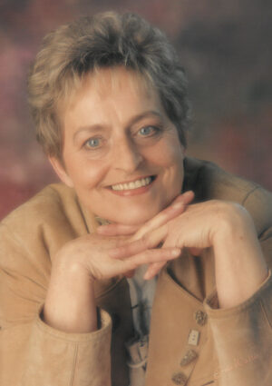 Portrait von Helga Krottendorfer